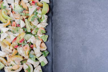 Sebzeli ve şifalı salata. Yüksek kalite fotoğraf