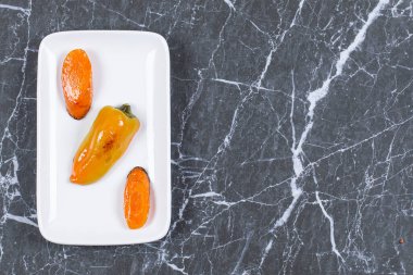 Kızarmış havuç ve biber dilimi. Yüksek kalite fotoğraf