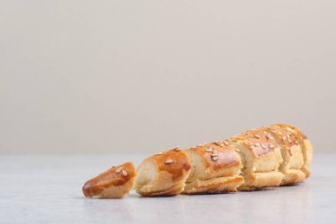 Bej arka planda ev yapımı lezzetli bisküviler. Yüksek kalite fotoğraf