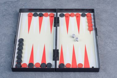 İki zarlı bir tavla oyununun renk detayı. Yüksek kalite fotoğraf