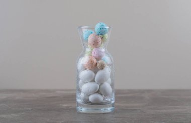 Bir kase lezzetli kurabiye, mermer arka planda. Yüksek kalite fotoğraf