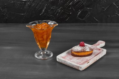 Konuksever çikolatalı kek. Yüksek kalite fotoğraf