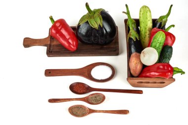 Tahta tabakta sebze çeşitleri. Yüksek kalite fotoğraf