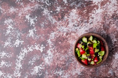 Bir fincan doğranmış sebze salatası. Yüksek kalite fotoğraf