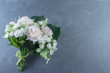 Beyaz arka planda bir buket beyaz çiçek. Yüksek kalite fotoğraf