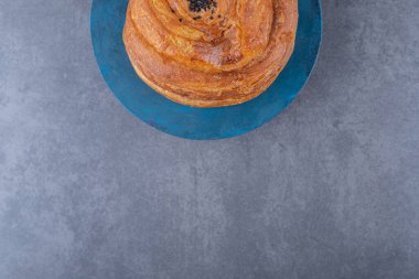 Ekşi susamlı gogal bir tabak, mermer arka planda. Yüksek kalite fotoğraf