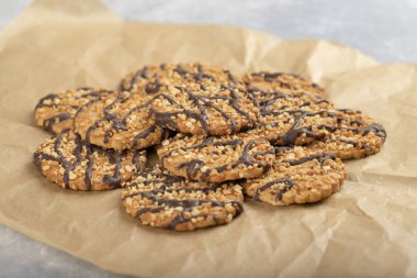 Tohumlu ve tahıllı yulaflı kurabiyeler. - Evet. Yüksek kalite fotoğraf