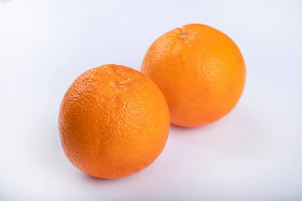 Exotische Sappige Sinaasappelvruchten Geïsoleerd Witte Achtergrond Hoge Kwaliteit Foto — Stockfoto