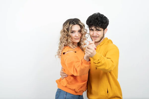 Retrato Casal Muito Jovem Amigos Dançando Ding Juntos Foto Alta — Fotografia de Stock