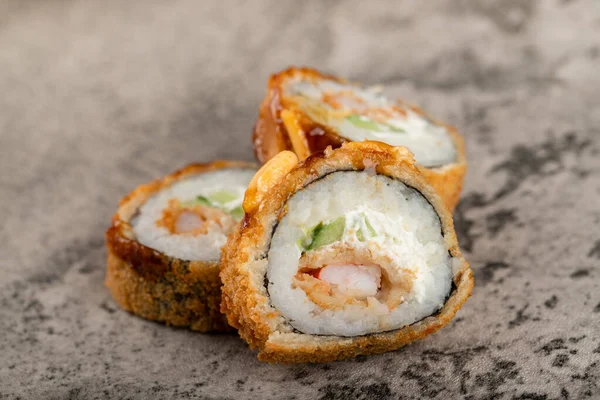 Tas Savoureux Rouleaux Sushi Frais Avec Des Concombres Riz Placés — Photo