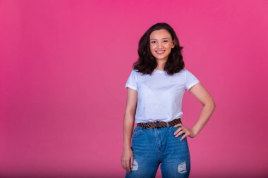 Model fotoşoskoplu genç kız. Yüksek kalite fotoğraf