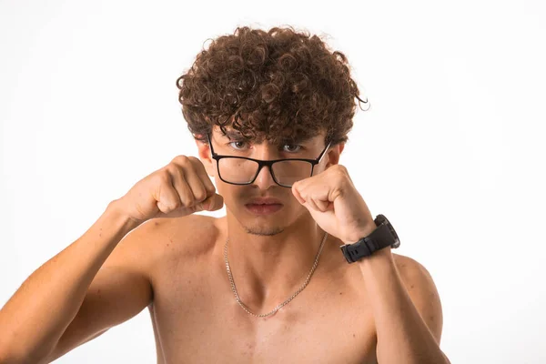 Cabello Rizado Chico Gafas Ópticas Fisting Sus Manos Para Perforar —  Fotos de Stock
