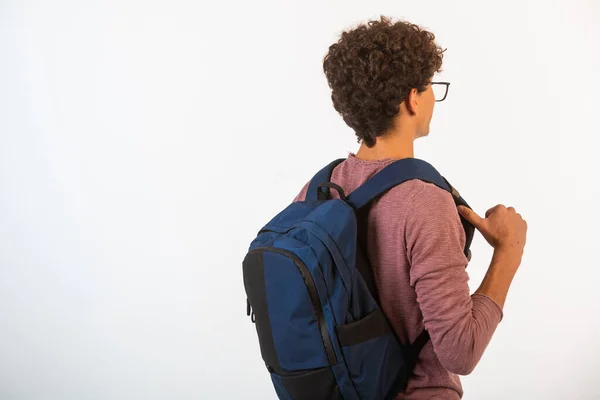 Cabello Rizado Niño Gafas Ópticas Sosteniendo Mochila Vista Desde Atrás —  Fotos de Stock