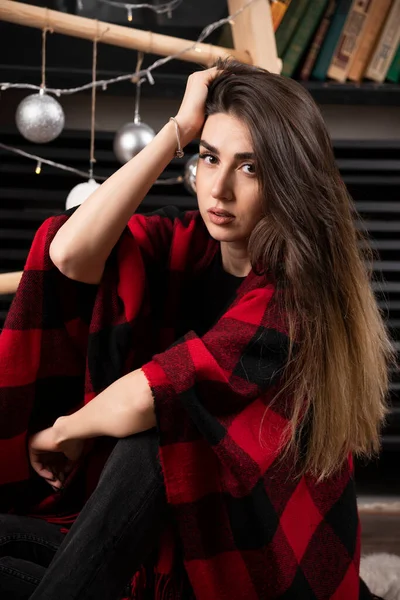 Young Woman Checkered Plaid Posing Christmas Balls High Quality Photo — Stock Photo, Image