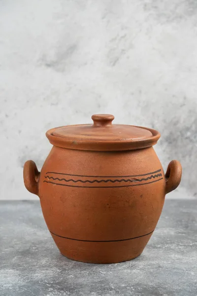 Vase Antique Argile Simple Placé Sur Surface Marbre Photo Haute — Photo