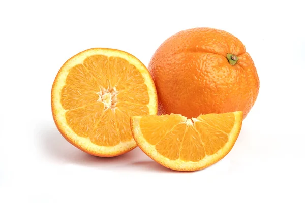 Foto Cerca Naranja Jugosa Fresca Aislada Sobre Fondo Blanco Foto — Foto de Stock