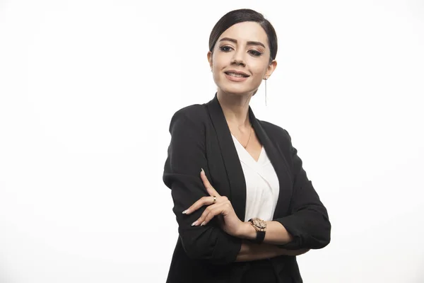 Szczęśliwa Bizneswoman Pozująca Białym Tle Wysokiej Jakości Zdjęcie — Zdjęcie stockowe