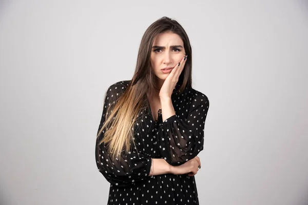 Portrait Thoughtful Girl Holding Hands Head High Quality Photo — Stock Photo, Image