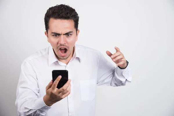 Angry Businessman Screaming Cellphone White Background High Quality Photo — Stock Photo, Image