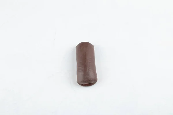 Een Heerlijke Chocoladereep Een Witte Achtergrond Hoge Kwaliteit Foto — Stockfoto
