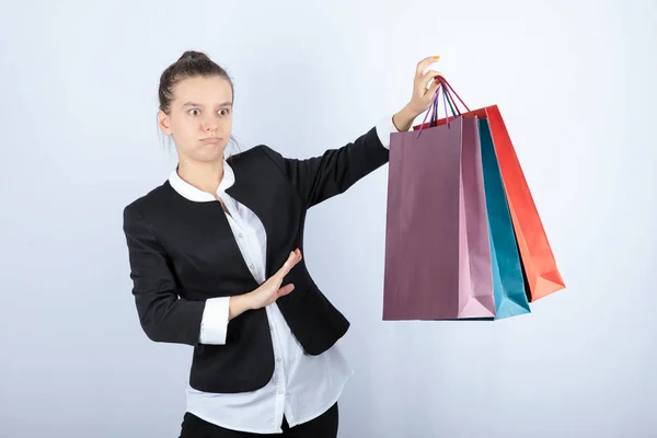 Beeld Van Jonge Vrouw Wegblijven Van Winkelen Witte Achtergrond Hoge — Stockfoto