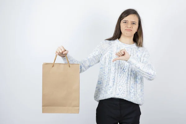 Retrato Adolescente Suéter Sosteniendo Bolsas Compras —  Fotos de Stock