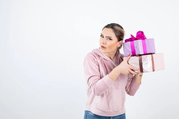 Portrait Young Beautiful Woman Gift Boxes Trying Figure Out What — Stock Photo, Image