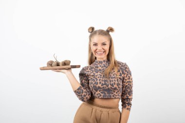 Leopar desenli pancar desenli sarışın kadın portresi. Yüksek kalite fotoğraf