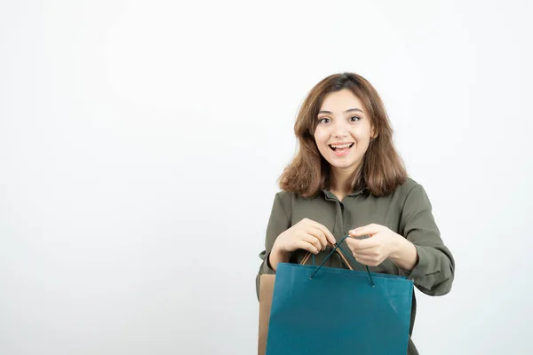 Image Beautiful Short Haired Girl Shopping Bags Standing High Quality — Stock Photo, Image