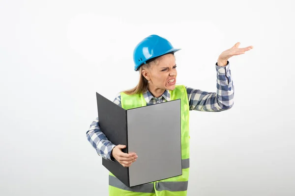 Porträt Einer Blonden Ingenieurin Festem Hut Mit Klemmbrett Das Befehle — Stockfoto