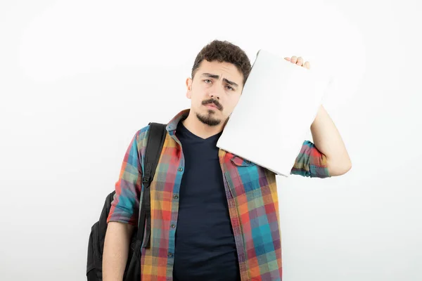 Photo Jeune Homme Beau Avec Sac Dos Tenant Tableau Blanc — Photo