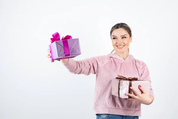 Young Attractive Female Model Gift Boxes Posing Standing High Quality — Stock Photo, Image
