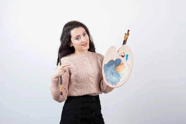 Portrait Young Woman Painter Pointing Palette Colors Paint Brushes High — Stock Photo, Image