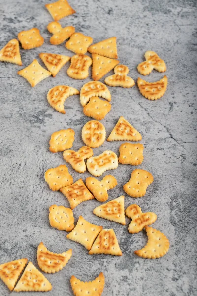 Crispy Crackers Placed Stone Background High Quality Photo — Stock Photo, Image