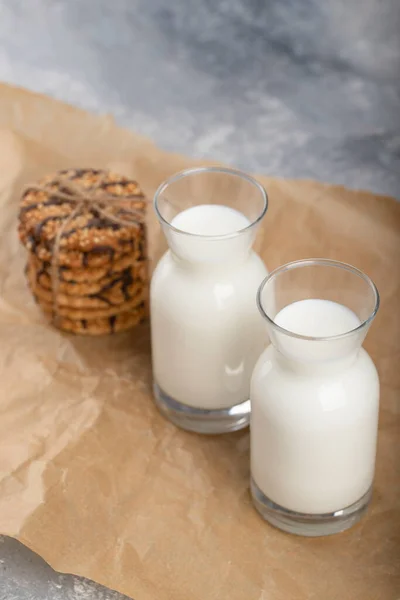 Stack Biscotti Integrali Bicchiere Latte Teglia Foto Alta Qualità — Foto Stock