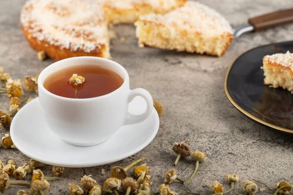 Cup Tea Dried Flowers Placed Stone Table High Quality Photo — Photo