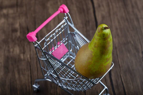 Delicious Green Pears Shopping Card Wooden Background High Quality Photo — ストック写真