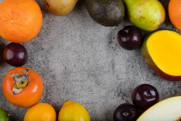 Ramo Diferentes Frutas Exóticas Frescas Sobre Fondo Piedra Foto Alta — Foto de Stock