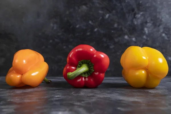 Colorful Healthy Bell Peppers Placed Stone Background High Quality Photo — Stock Photo, Image