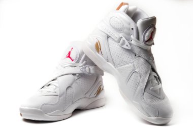 Nike Air Jordan 8 Retro OVO Drake White Colorway spor ayakkabıları beyaz üzerine izole 