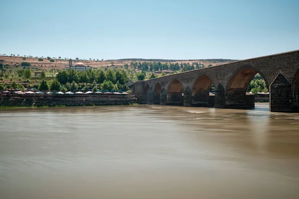 Diyarbakır, Türkiye 'deki Dicle Köprüsü