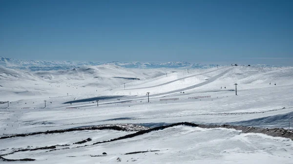 Winter snowy bright morning mountain landscape — Stock Photo, Image