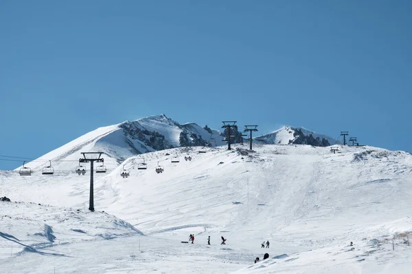 Snow covered slope of ski resort — Stock Photo, Image