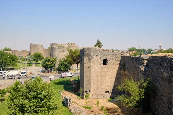 A Diyarbakir erőd falai. Sur, Diyarbakir, Törökország — Stock Fotó
