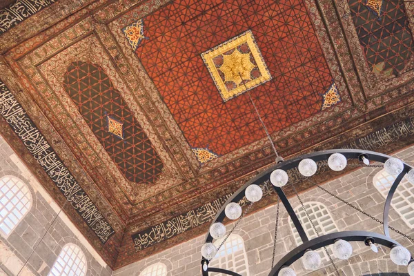 Interior de Ulu Cami ou Grande Mesquita de Diyarbakir — Fotografia de Stock