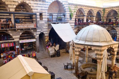 Hasan Paşa Hani avlusu, Diyarbakır, Türkiye