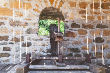 Sabit çerçeve serf silahlar