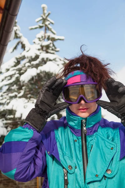 Belle Jeune Femme Combinaison Ski Les Mains Gants Hiver Ajustent — Photo