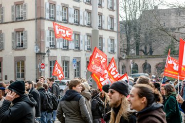 Fransa'da emek reformları karşı protesto