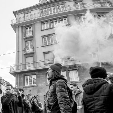 Fransa'da emek reformları karşı protesto